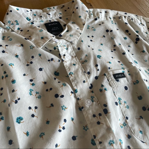 RVCA | 🆕 Calico button up - Picture 7 of 9